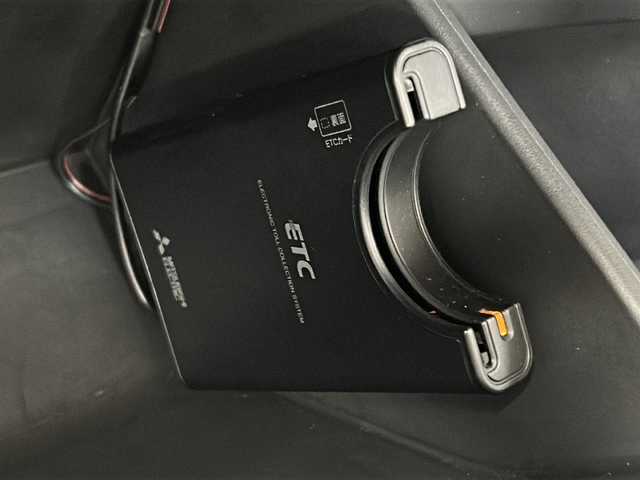 日産 エクストレイル 20Xi 広島県 2018(平30)年 4.3万km ダイヤモンドブラック 禁煙車/4WD/エマージェンシーブレーキ/車線逸脱警報/ハイビームアシスト/プロパイロット/BSW/コーナーセンサー/社外ナビ（AVIC-RZ802）/・フルセグ/CD/DVD/SD//アラウンドビューモニター/インテリジェントルームミラー/パワーバックドア/革巻きステアリング/オートライト/カプロンシート/電動パーキングブレーキ/オートホールド/LEDヘッドライト/フォグランプ/スマートキー/プッシュスタート/スペアキー/ETC/前後ドライブレコーダー/レーダー探知機/ドアバイザー/フロアマット/アルミ付きスタッドレスタイヤ車載/純正18インチアルミホール/Wエアバック