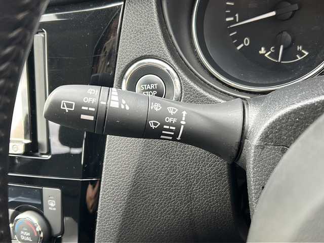 日産 エクストレイル 20Xi 広島県 2018(平30)年 4.3万km ダイヤモンドブラック 禁煙車/4WD/エマージェンシーブレーキ/車線逸脱警報/ハイビームアシスト/プロパイロット/BSW/コーナーセンサー/社外ナビ（AVIC-RZ802）/・フルセグ/CD/DVD/SD//アラウンドビューモニター/インテリジェントルームミラー/パワーバックドア/革巻きステアリング/オートライト/カプロンシート/電動パーキングブレーキ/オートホールド/LEDヘッドライト/フォグランプ/スマートキー/プッシュスタート/スペアキー/ETC/前後ドライブレコーダー/レーダー探知機/ドアバイザー/フロアマット/アルミ付きスタッドレスタイヤ車載/純正18インチアルミホール/Wエアバック