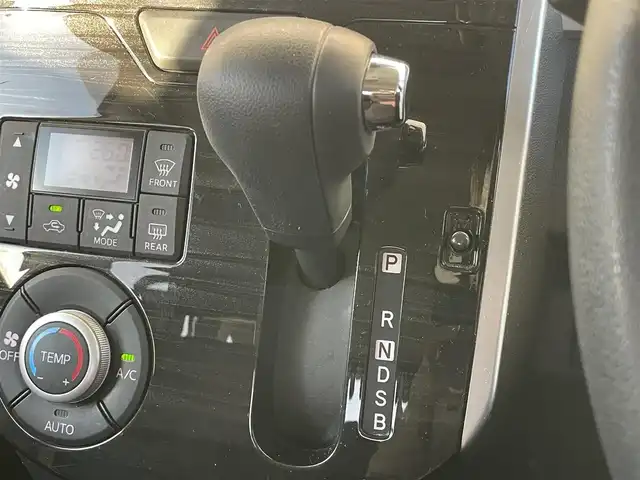 ダイハツ タント X VS SAⅢ 千葉県 2019(令1)年 6.2万km レーザーブルークリスタルシャイン スマートアシスト３/・衝突軽減ブレーキ/レーンキープアシスト/・オートハイビーム/踏み間違い防止/・先行車発進お知らせ/純正SDナビ(NSZN-W69D)/・フルセグ/BT/DVD/CD/USB/HDMI/全方位カメラ/ETC/両側パワースライドドア/スロットルコントローラー/LEDヘッドライト/オートライト/スマートキー/プッシュスタート/純正フロアマット/純正14インチAW