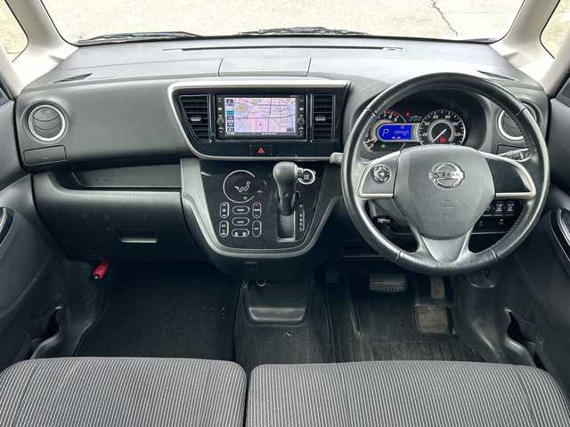 日産 デイズ ルークス ハイウェイスターX Gパッケージ 富山県 2016(平28)年 8.6万km ホワイトパール 禁煙車/ディーラーオプションナビ/型式：MJ1160-W/【フルセグTV/CD/DVD/Bluetooth/SD/AUX/ipod】/両側パワースライドドア/プッシュスタート/スマートキー×２/ＬＥＤヘッドライト/純正アルミホイル/純正フロアマット/ビルトインＥＴＣ/フォグランプ/前側ドライブレコーダー