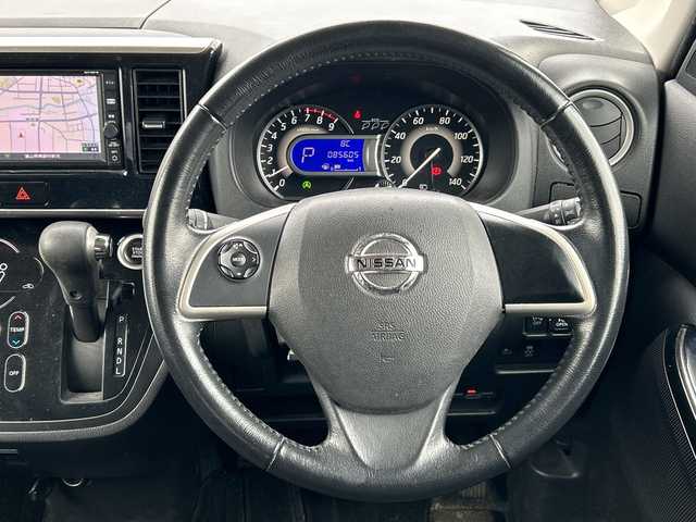 日産 デイズ ルークス ハイウェイスターX Gパッケージ 富山県 2016(平28)年 8.6万km ホワイトパール 禁煙車/ディーラーオプションナビ/型式：MJ1160-W/【フルセグTV/CD/DVD/Bluetooth/SD/AUX/ipod】/両側パワースライドドア/プッシュスタート/スマートキー×２/ＬＥＤヘッドライト/純正アルミホイル/純正フロアマット/ビルトインＥＴＣ/フォグランプ/前側ドライブレコーダー