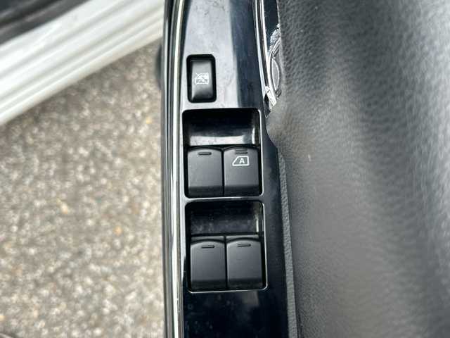 日産 デイズ ルークス ハイウェイスターX Gパッケージ 富山県 2016(平28)年 8.6万km ホワイトパール 禁煙車/ディーラーオプションナビ/型式：MJ1160-W/【フルセグTV/CD/DVD/Bluetooth/SD/AUX/ipod】/両側パワースライドドア/プッシュスタート/スマートキー×２/ＬＥＤヘッドライト/純正アルミホイル/純正フロアマット/ビルトインＥＴＣ/フォグランプ/前側ドライブレコーダー