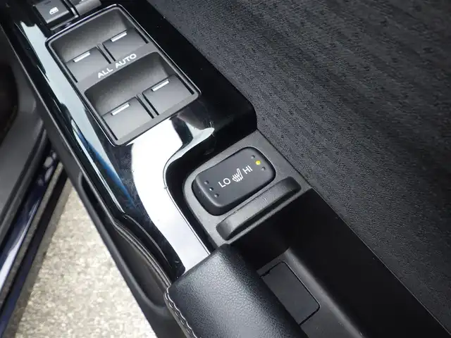 ホンダ オデッセイ ハイブリッド e:HEVアブソルート EX 千葉県 2020(令2)年 3万km プレミアムヴィーナスブラックP 225/50R18/ホンダセンシング/・衝突軽減ブレーキ/・レーンキープアシスト/・アダプティブクルーズコントロール/・標識認識機能/・オートマチックハイビーム/純正10インチSDナビ【VXU-217DYi】/・CD/DVD/MSV/Bluetooth/フルセグ/マルチビューカメラシステム/ジェスチャーコントロールパワースライドドア/スマートパーキングアシストシステム/スマートキー/ハーフレザーシート/前席パワーシート/前席シートヒーター/前後コーナーセンサー/AC100V1500W電源/純正前後ドライブレコーダー/ビルトインETC2.0/純正LEDアクティブコーナリングライト/本革巻きステアリング/木目調パネル/純正18インチアルミホイール/新車時保証書＆取扱説明書