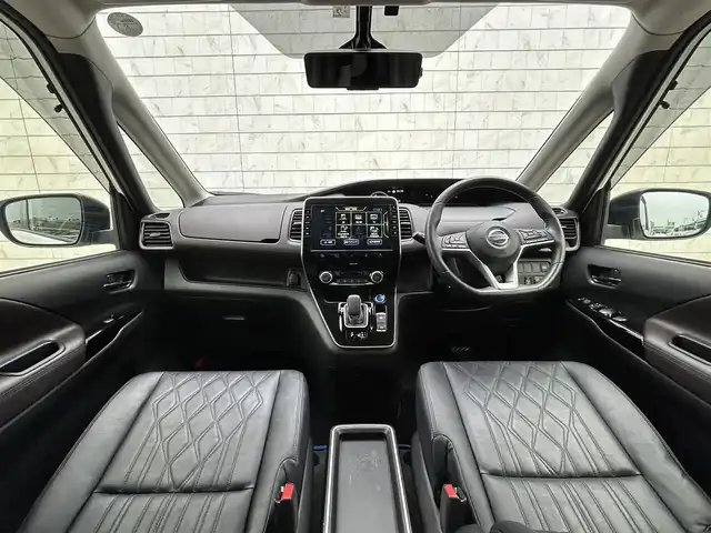 日産 セレナ e－パワー ハイウェイスター G 福岡県 2020(令2)年 6万km ブリリアントホワイトパール 2トーン 純正10型SDナビ（フルセグTV/CD/DVD/BT)アラウンドビューモニタープロパイロットエマージェンシーブレーキコーナーセンサーBSM両側パワスラETCシートヒーターUSBポート純正LEDヘッドライト純正フロアマット防水シートスマートキープッシュスタート