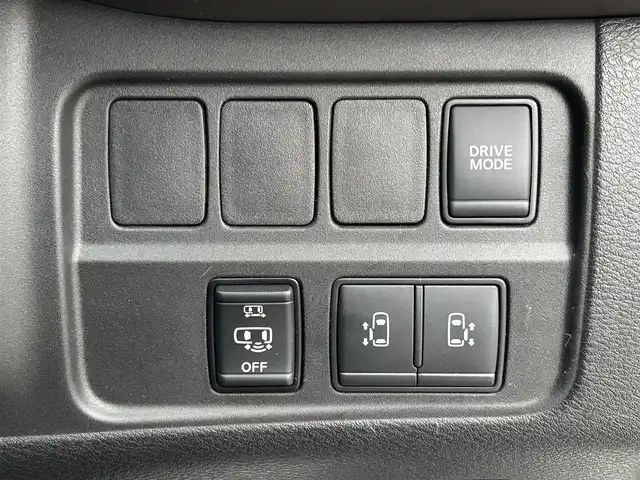 日産 セレナ e－パワー ハイウェイスター G 福岡県 2020(令2)年 6万km ブリリアントホワイトパール 2トーン 純正10型SDナビ（フルセグTV/CD/DVD/BT)アラウンドビューモニタープロパイロットエマージェンシーブレーキコーナーセンサーBSM両側パワスラETCシートヒーターUSBポート純正LEDヘッドライト純正フロアマット防水シートスマートキープッシュスタート