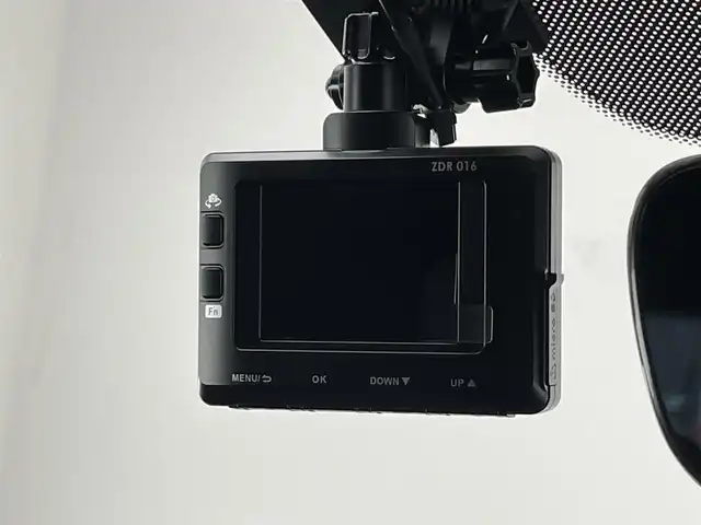 マツダ マツダ３ファストバック XD バーガンディセレクション 愛知県 2020(令2)年 4.7万km ソウルレッドクリスタルM 純正ナビ/フルセグTV/Bluetooth/DVD/CD/HDMI/前後ドライブレコーダー/アラウンドビューモニター/クルーズコントロール/ETC/プッシュスタート/革巻きハンドル/赤革シート/D席パワーシート（メモリ機能つき）/ステアリングスイッチ/ステアリングヒーター/衝突被害軽減機能/ブラインドスポットモニター/レーンキープアシスト/ドライバーモニタリングカメラ/標識認識機能/オートライト/オートマチックハイビーム/LEDヘッドライト/盗難防止装置/純正アルミホイール/保証書・取扱説明書