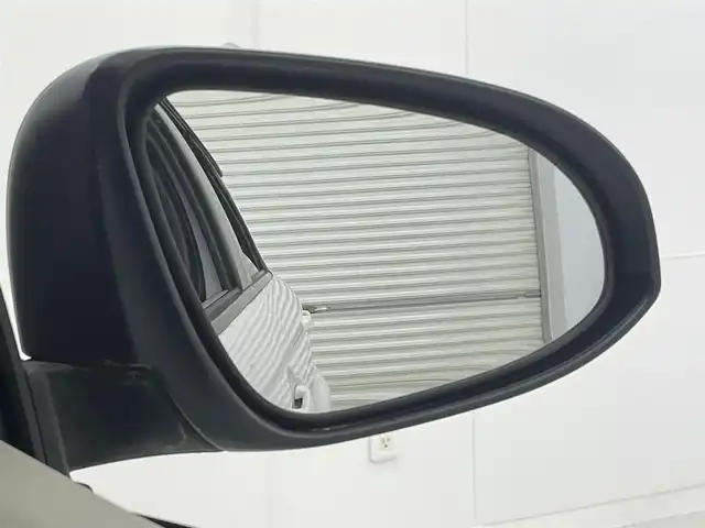 トヨタ アクア G 茨城県 2012(平24)年 5.6万km ライムホワイトパールクリスタルシャイン スマートキー/プッシュスタート/ETC/純正フロアマット/ノーマルタイヤ車載(純正AW)/後コーナーセンサー