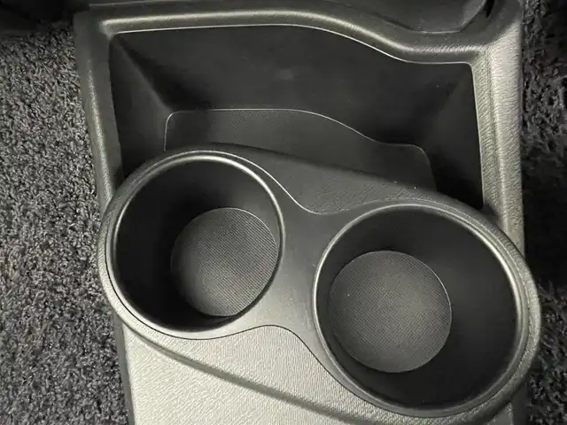 トヨタ アクア G 茨城県 2012(平24)年 5.6万km ライムホワイトパールクリスタルシャイン スマートキー/プッシュスタート/ETC/純正フロアマット/ノーマルタイヤ車載(純正AW)/後コーナーセンサー