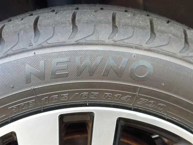 トヨタ ルーミー カスタムG 東京都 2020(令2)年 2.9万km クールバイオレットクリスタルシャイン 純正9インチナビ/パノラミックビューモニター/ビルトインETC/ドライブレコーダー/両側パワースライドドア/衝突軽減システム/レーンキープアシスト/レーダークルーズコントロール/コーナーセンサー/LEDヘッドライト/オートライト/アイドリングストップ/スマートキー