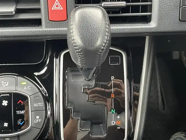 トヨタ ヴォクシー ZS 煌Ⅲ 滋賀県 2021(令3)年 1.8万km ブラック ALPINE11型ナビ/・Bluetooth/・フルセグ/両側電動スライドドア/ハーフレザーシート/革ステアリングリモコン/クルーズコントロール/LEDオートライト/オートハイビーム/フォグ/前後ドラレコ/ETC/オートリトラミラー/セーフティーセンス/クリアランスソナー/先行者発進告知
