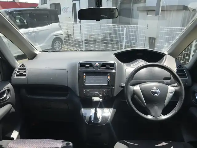 日産 セレナ ハイウェイスター Vセレクション 栃木県 2012(平24)年 8.7万km ブリリアントホワイトパール 株)IDOMが運営する【じしゃロン小山店】の自社ローン専用車両になります。こちらは現金またはオートローンご利用時の価格です。自社ローンご希望の方は別途その旨お申付け下さい//純正フルセグナビ/（CD/DVD/AM/FMラジオ）/(Bluetooth)/スマートキー/プッシュスタート/バックカメラ/ＥＴＣ/フリップダウンモニター/クルーズコントロール/両側パワースライドドア/ステアリングリモコン/電動格納ドアミラー/パワーウインドウ/防眩ミラー/オートライト