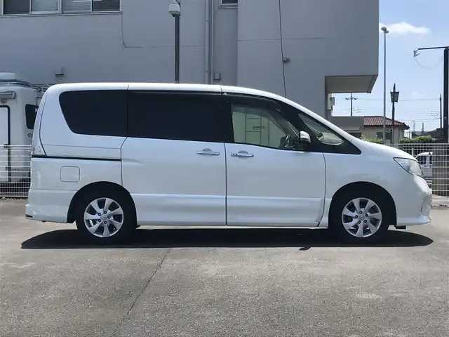 日産 セレナ ハイウェイスター Vセレクション 栃木県 2012(平24)年 8.7万km ブリリアントホワイトパール 株)IDOMが運営する【じしゃロン小山店】の自社ローン専用車両になります。こちらは現金またはオートローンご利用時の価格です。自社ローンご希望の方は別途その旨お申付け下さい//純正フルセグナビ/（CD/DVD/AM/FMラジオ）/(Bluetooth)/スマートキー/プッシュスタート/バックカメラ/ＥＴＣ/フリップダウンモニター/クルーズコントロール/両側パワースライドドア/ステアリングリモコン/電動格納ドアミラー/パワーウインドウ/防眩ミラー/オートライト