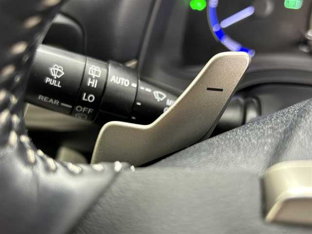 レクサス ＣＴ 200h ブラックシークエンス 茨城県 2020(令2)年 4万km ソニッククォーツ 純正10.3型ナビ/バックカメラ/フルセグ/衝突被害軽減ブレーキ/車線逸脱抑制装置/レーダークルーズコントロール/オートマチックハイビーム/クリアランスソナー/ETC2.0/ドラレコ/シートヒーター/ステアリングヒーター/純正17インチAW/LEDヘッドライト/スマートキー