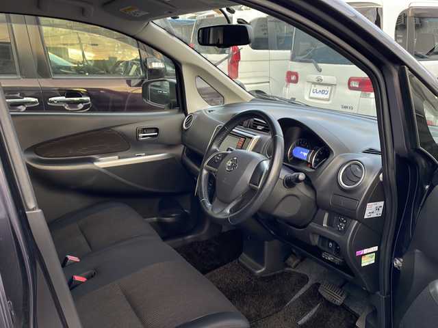 日産 デイズ ハイウェイスターG 道央・札幌 2014(平26)年 4.7万km プレミアムパープルP (株)IDOMが運営する【じしゃロン札幌店】の自社ローン専用車両になりますこちらは現金またはオートローンご利用価格です。自社ローンご希望の方は別途その旨お申し付けください。/登録時走行距離47078km/４WD/純正ナビ/（AM/FM/フルセグ/CD）/アラウンドビューモニター/社外スタッドレスAW車載/電動格納ミラー/ドアバイザー/フォグランプ/運転席シートヒーター/純正フロアマット/スマートキー/ETC/AAC/スペアキー×１/オートLEDヘッドライト