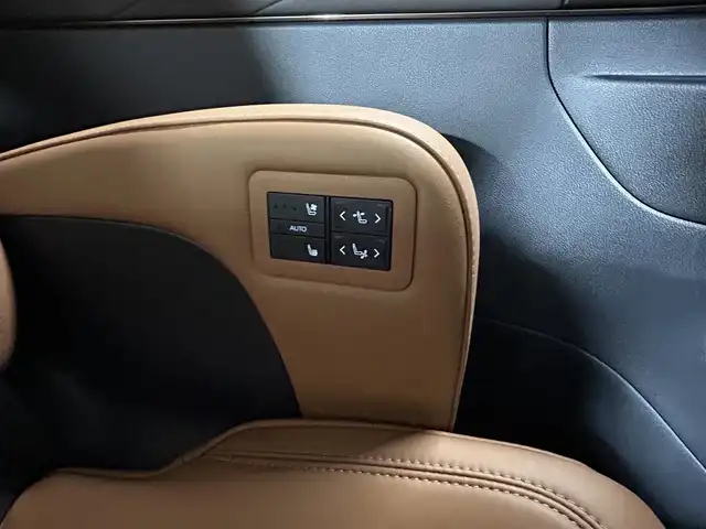 トヨタ ヴェルファイア ハイブリット Z プレミア 大阪府 2024(令6)年 0.8万km プラチナホワイトパールマイカ トヨタチームメイト　アドバンストパーク　左右独立ムーンルーフ　純正ナビＴＶ　３６０カメラ　デジタルインナーミラー　衝突軽減　レーダーＣ　ＢＳＭ　クリアランスソナー　ＨＵＤ　置くだけ充電　１００Ｖ電源