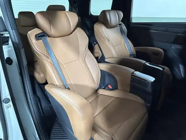 トヨタ ヴェルファイア ハイブリット Z プレミア 大阪府 2024(令6)年 0.8万km プラチナホワイトパールマイカ トヨタチームメイト　アドバンストパーク　左右独立ムーンルーフ　純正ナビＴＶ　３６０カメラ　デジタルインナーミラー　衝突軽減　レーダーＣ　ＢＳＭ　クリアランスソナー　ＨＵＤ　置くだけ充電　１００Ｖ電源