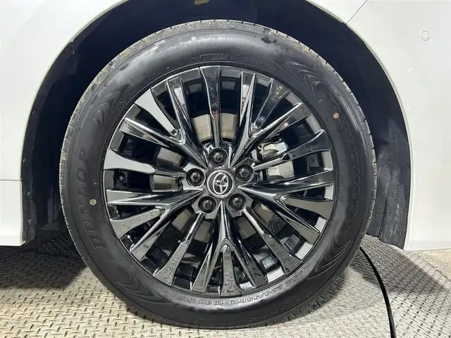トヨタ ヴェルファイア ハイブリット Z プレミア 大阪府 2024(令6)年 0.8万km プラチナホワイトパールマイカ トヨタチームメイト　アドバンストパーク　左右独立ムーンルーフ　純正ナビＴＶ　３６０カメラ　デジタルインナーミラー　衝突軽減　レーダーＣ　ＢＳＭ　クリアランスソナー　ＨＵＤ　置くだけ充電　１００Ｖ電源