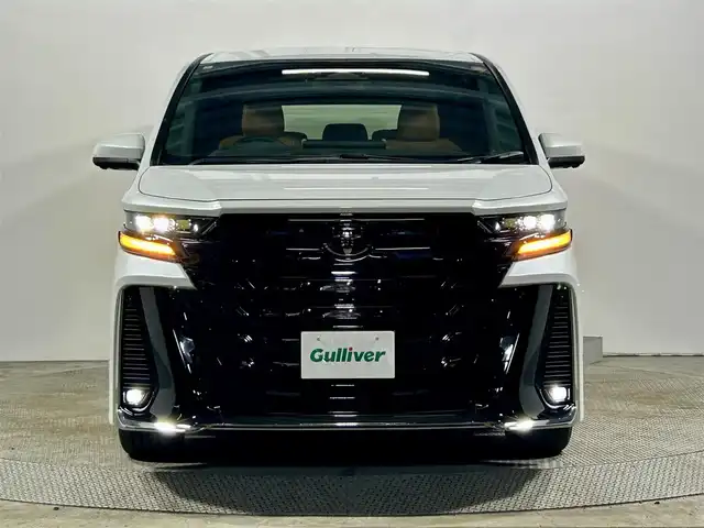 トヨタ ヴェルファイア ハイブリット Z プレミア 大阪府 2024(令6)年 0.8万km プラチナホワイトパールマイカ トヨタチームメイト　アドバンストパーク　左右独立ムーンルーフ　純正ナビＴＶ　３６０カメラ　デジタルインナーミラー　衝突軽減　レーダーＣ　ＢＳＭ　クリアランスソナー　ＨＵＤ　置くだけ充電　１００Ｖ電源
