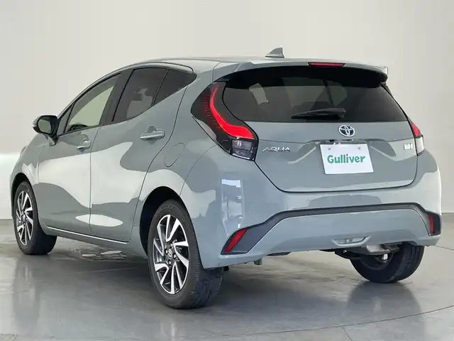 トヨタ アクア Z 愛知県 2022(令4)年 2万km アーバンカーキ 純１０．５型ＤＡ　Ｂｌｕｅｔｏｏｔｈ　パノラミックビューモニター　トヨタセーフティセンス　追従クルコン　レーンキープ　衝突軽減　ＥＴＣ　ドラレコ　ＢＳＭ　シートヒーター　ＬＥＤオートライト　禁煙車