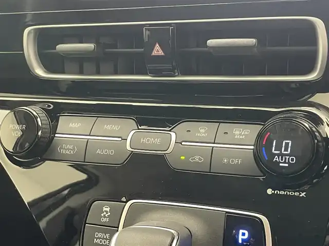 トヨタ アクア Z 愛知県 2022(令4)年 2万km アーバンカーキ 純１０．５型ＤＡ　Ｂｌｕｅｔｏｏｔｈ　パノラミックビューモニター　トヨタセーフティセンス　追従クルコン　レーンキープ　衝突軽減　ＥＴＣ　ドラレコ　ＢＳＭ　シートヒーター　ＬＥＤオートライト　禁煙車