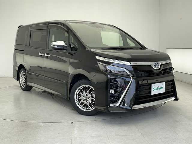 トヨタ ヴォクシー ハイブリッド ZS 煌Ⅲ 千葉県 2021(令3)年 4.5万km イナズマスパーキングブラックガラスフレーク 衝突軽減ブレーキ/クルーズコントロール/レーンキープアシスト/ALPINEビックXナビ/BT フルセグ CD DVD カープレイ HDMI/バックカメラ/ETC/コーナーセンサー/ハーフレザーシート/前席シートヒーター/LEDヘッドライト/オートライト/前後ドライブレコーダー/プッシュスタート/スマートキー