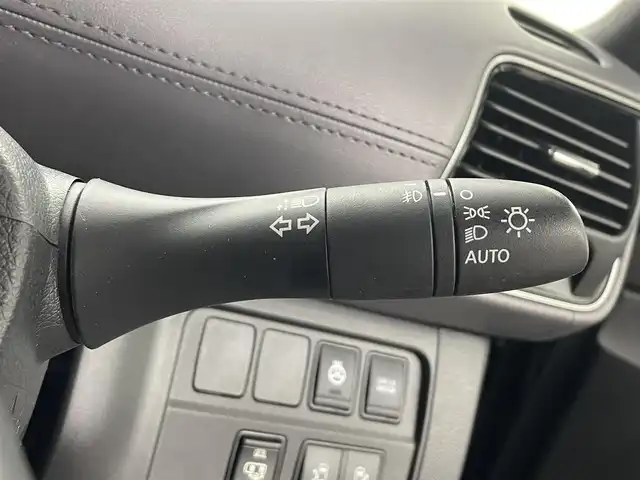 日産 セレナ e－パワー ハイウェイスター V 埼玉県 2020(令2)年 5.5万km ダイヤモンドブラック 純正１０型ナビ　ＴＶ　後席モニター　全方位　ＢＳＭ　プロパイロット　ハンドルヒーター　ドライブレコーダー 両側電動 パーキングアシスト　レーダークルーズコントロール　レーンアシスト　ETC