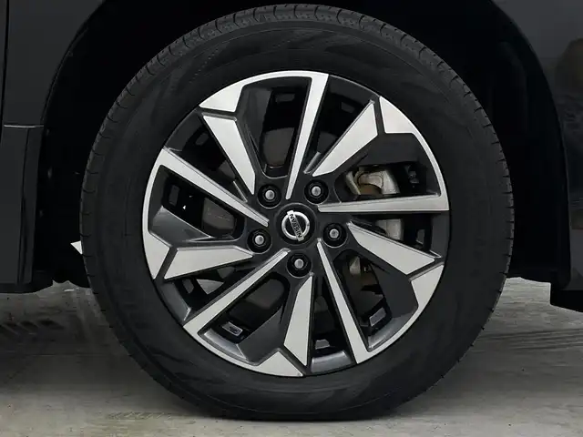 日産 セレナ e－パワー ハイウェイスター V 埼玉県 2020(令2)年 5.5万km ダイヤモンドブラック 純正１０型ナビ　ＴＶ　後席モニター　全方位　ＢＳＭ　プロパイロット　ハンドルヒーター　ドライブレコーダー 両側電動 パーキングアシスト　レーダークルーズコントロール　レーンアシスト　ETC