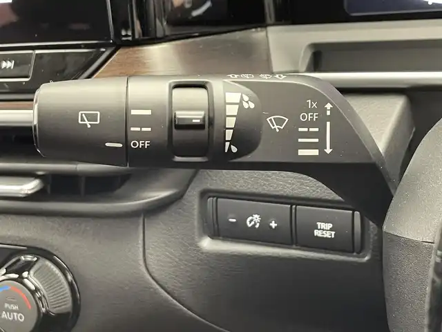 日産 オーラ G レザーエディション 滋賀県 2023(令5)年 1.4万km 茶 禁煙車/純正9インチナビ/アラウンドビューモニター/プロパイロット/クリアランスソナー/前方ドライブレコーダー/ビルトインETC/置くだけ充電/BOSEサウンド/合皮シート/前席シートヒーター/デジタルインナーミラー/電子パーキングブレーキ/オートライト/LEDヘッドライト