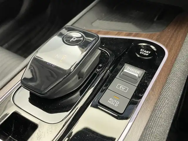 日産 オーラ G レザーエディション 滋賀県 2023(令5)年 1.4万km 茶 禁煙車/純正9インチナビ/アラウンドビューモニター/プロパイロット/クリアランスソナー/前方ドライブレコーダー/ビルトインETC/置くだけ充電/BOSEサウンド/合皮シート/前席シートヒーター/デジタルインナーミラー/電子パーキングブレーキ/オートライト/LEDヘッドライト