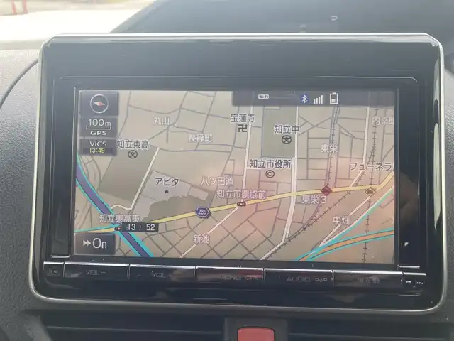 トヨタ ノア ハイブリッド G 愛知県 2015(平27)年 12.3万km ホワイトパールクリスタルシャイン 純正9インチSDナビTV/リヤフリップダウンモニター/DVDビデオ&CD/地デジ　フルセグ/Bluetoothオーディオ/バックカメラ/ビルトインETC/両側パワースライドドア/スマートキー×2ケ/プッシュスタート/クルーズコントロール/ステアリングスイッチ/おくだけ充電/ドライブレコーダー/シートヒーター/LEDヘッドライト/オートライト/純正アルミホイル