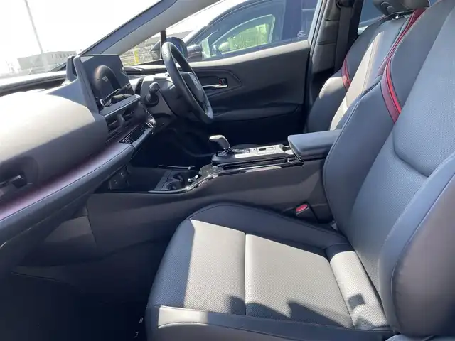 トヨタ プリウス Z 石川県 2023(令5)年 2.2万km グレー 4WD/純正12.3型ナビ/フルセグTV/全方位カメラ/LEDヘッドライト/ビルトインETC2.0/レザーシート/シートヒーター&エアシート/パワーバックドア/デジタルインナーミラー/ブラインドスポットモニター/レーダークルーズ/トヨタセーフティセンス/純正アルミホイール/スマートキー/プッシュスタート/電動ミラー