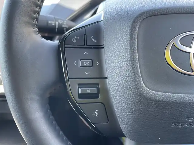 トヨタ プリウス Z 石川県 2023(令5)年 2.2万km グレー 4WD/純正12.3型ナビ/フルセグTV/全方位カメラ/LEDヘッドライト/ビルトインETC2.0/レザーシート/シートヒーター&エアシート/パワーバックドア/デジタルインナーミラー/ブラインドスポットモニター/レーダークルーズ/トヨタセーフティセンス/純正アルミホイール/スマートキー/プッシュスタート/電動ミラー