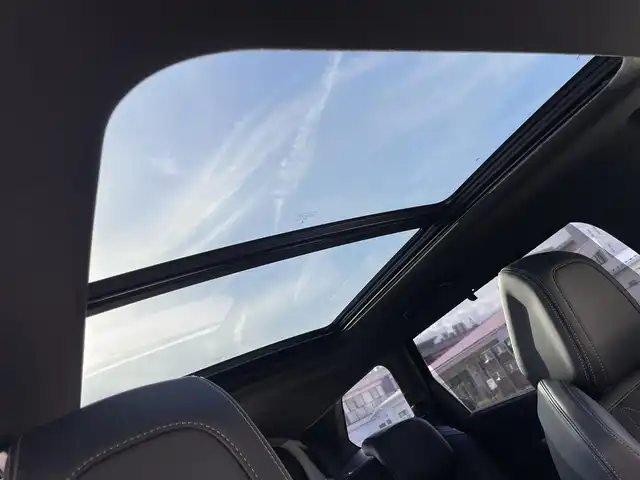 プジョー ５００８ GT ブルーHDi 静岡県 2019(令1)年 4.8万km ペルラネラブラック ファーストクラスパッケージ/・運転席メモリー機能付きパワーシート/・フロントシートヒーター/・360°ビジョン（フロントカメラ付き）/・パークアシスト/・パノラミックサンルーフ/8インチタッチスクリーン/・Bluetooth/・バックカメラ/Apple Carplay＆Android　Auto/アクティブクルーズコントロール/ブラインドスポットモニター/ハーフレザーシート/ＥＴＣ/純正18インチアルミホイール/パワーバックドア
