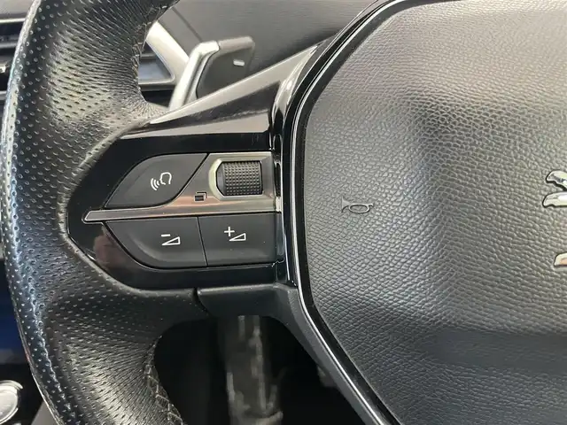 プジョー ５００８ GT ブルーHDi 静岡県 2019(令1)年 4.8万km ペルラネラブラック ファーストクラスパッケージ/・運転席メモリー機能付きパワーシート/・フロントシートヒーター/・360°ビジョン（フロントカメラ付き）/・パークアシスト/・パノラミックサンルーフ/8インチタッチスクリーン/・Bluetooth/・バックカメラ/Apple Carplay＆Android　Auto/アクティブクルーズコントロール/ブラインドスポットモニター/ハーフレザーシート/ＥＴＣ/純正18インチアルミホイール/パワーバックドア
