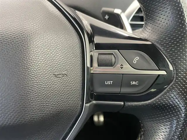 プジョー ５００８ GT ブルーHDi 静岡県 2019(令1)年 4.8万km ペルラネラブラック ファーストクラスパッケージ/・運転席メモリー機能付きパワーシート/・フロントシートヒーター/・360°ビジョン（フロントカメラ付き）/・パークアシスト/・パノラミックサンルーフ/8インチタッチスクリーン/・Bluetooth/・バックカメラ/Apple Carplay＆Android　Auto/アクティブクルーズコントロール/ブラインドスポットモニター/ハーフレザーシート/ＥＴＣ/純正18インチアルミホイール/パワーバックドア