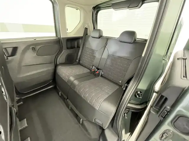 三菱 デリカミニ T プレミアム 滋賀県 2025(令7)年 0.1千km 緑Ⅱ 純正9インチディスプレイオーディオ/【Bluetooth/Apple CarPlay/Android Auto】/両側パワースライドドア/全方位カメラ/ハーフレザーシート/MI-PILOT/クリアランスソナー/LEDヘッドライト/オートマチックハイビーム/レーンキープアシスト/衝突軽減ブレーキ/ヒルディセントコントロール/D/Nシートヒーター/ステアリングヒーター/デジタルインナーミラー/ルーフレール/電動パーキングブレーキ/オートブレーキホールド/プッシュスタート/スマートキー/ステアリングリモコン