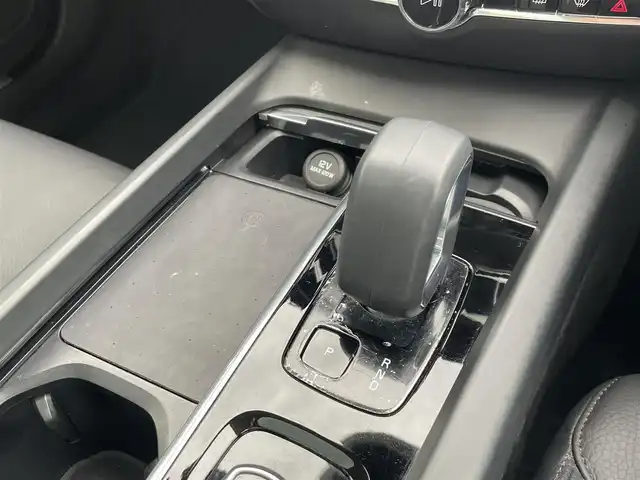 ボルボ ボルボ Ｖ６０ プラス B4 東京都 2022(令4)年 3.2万km 白 ワンオーナー/パノラマルーフ/レザーシート/純正Googleナビ/360°カメラ/シートヒーター/ステアリングヒーター/パワーバックドア/アダプティブクルーズコントロール/ブラインドスポットモニター/レーンキープアシスト/衝突被害軽減ブレーキ/ETC/社外前後ドライブレコーダー