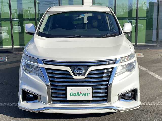 日産 エルグランド 350ハイウェイスター 道央・札幌 2014(平26)年 11.3万km ブリリアントホワイトパール (株)IDOMが運営する【じしゃロン札幌店】の自社ローン専用車両になりますこちらは現金またはオートローンご利用価格です。自社ローンご希望の方は別途その旨お申し付けください。/・スマートキー/・純正エンジンスターター/・7インチ社外ナビ(AM/FM/CD/DVD/TV/BT)/・両側パワースライドドア/・４WD/・パワーバックドア/・電格ミラー/・ドアバイザー/・純正フロアマット/・純正エアロ(フロント/サイド/リア)/・クルーズコントロール/・イエローフォグランプ/・社外10インチフリップダウン/・ハーフレザーシート/・オットマン/・バックカメラ