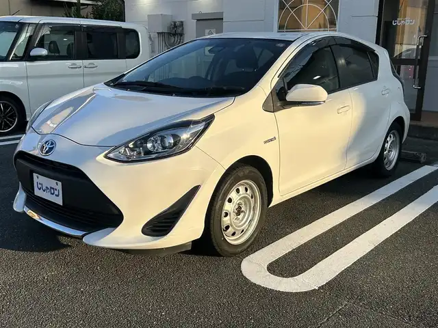 トヨタ アクア S 奈良県 2019(令1)年 7.7万km スーパーホワイトⅡ (株)IDOMが運営する【じしゃロン奈良店】の自社ローン専用車両になります。/こちらは現金またはオートローンご利用時の価格です。自社ローンご希望の方は別途その旨お申付け下さい