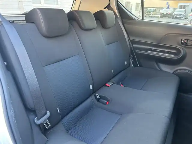 トヨタ アクア S 奈良県 2019(令1)年 7.7万km スーパーホワイトⅡ (株)IDOMが運営する【じしゃロン奈良店】の自社ローン専用車両になります。/こちらは現金またはオートローンご利用時の価格です。自社ローンご希望の方は別途その旨お申付け下さい