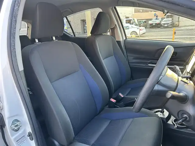 トヨタ アクア S 奈良県 2019(令1)年 7.7万km スーパーホワイトⅡ (株)IDOMが運営する【じしゃロン奈良店】の自社ローン専用車両になります。/こちらは現金またはオートローンご利用時の価格です。自社ローンご希望の方は別途その旨お申付け下さい