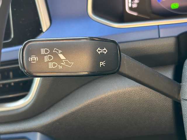 フォルクスワーゲン ＶＷ Ｔ－ロック R 道東・釧路十勝 2022(令4)年 1.3万km アトランティックブルーメタリック ４WD/純正ナビ　Discover Pro/バックカメラ/純正ETC2.0/前後ドライブレコーダー/プリクラッシュブレーキシステム/レーンキーピングアシスト/アダプティブクルーズコントロール/パークディスタンスコントロール/ヒルアシストコントロール/レザーシート/フロントシートヒーティング/運転席メモリ付きパワーシート/ステアリングヒーター/パワーバックドア/ワイヤレス充電/LEDマトリックスヘッドライト/純正19インチAW/純正フロアマット