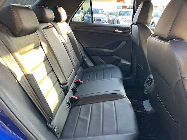 フォルクスワーゲン ＶＷ Ｔ－ロック R 道東・釧路十勝 2022(令4)年 1.3万km アトランティックブルーメタリック ４WD/純正ナビ　Discover Pro/バックカメラ/純正ETC2.0/前後ドライブレコーダー/プリクラッシュブレーキシステム/レーンキーピングアシスト/アダプティブクルーズコントロール/パークディスタンスコントロール/ヒルアシストコントロール/レザーシート/フロントシートヒーティング/運転席メモリ付きパワーシート/ステアリングヒーター/パワーバックドア/ワイヤレス充電/LEDマトリックスヘッドライト/純正19インチAW/純正フロアマット