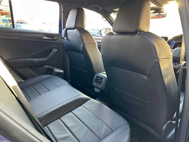 フォルクスワーゲン ＶＷ Ｔ－ロック R 道東・釧路十勝 2022(令4)年 1.3万km アトランティックブルーメタリック ４WD/純正ナビ　Discover Pro/バックカメラ/純正ETC2.0/前後ドライブレコーダー/プリクラッシュブレーキシステム/レーンキーピングアシスト/アダプティブクルーズコントロール/パークディスタンスコントロール/ヒルアシストコントロール/レザーシート/フロントシートヒーティング/運転席メモリ付きパワーシート/ステアリングヒーター/パワーバックドア/ワイヤレス充電/LEDマトリックスヘッドライト/純正19インチAW/純正フロアマット