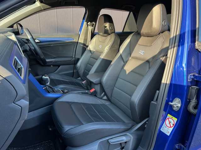 フォルクスワーゲン ＶＷ Ｔ－ロック R 道東・釧路十勝 2022(令4)年 1.3万km アトランティックブルーメタリック ４WD/純正ナビ　Discover Pro/バックカメラ/純正ETC2.0/前後ドライブレコーダー/プリクラッシュブレーキシステム/レーンキーピングアシスト/アダプティブクルーズコントロール/パークディスタンスコントロール/ヒルアシストコントロール/レザーシート/フロントシートヒーティング/運転席メモリ付きパワーシート/ステアリングヒーター/パワーバックドア/ワイヤレス充電/LEDマトリックスヘッドライト/純正19インチAW/純正フロアマット