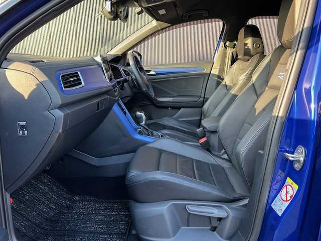 フォルクスワーゲン ＶＷ Ｔ－ロック R 道東・釧路十勝 2022(令4)年 1.3万km アトランティックブルーメタリック ４WD/純正ナビ　Discover Pro/バックカメラ/純正ETC2.0/前後ドライブレコーダー/プリクラッシュブレーキシステム/レーンキーピングアシスト/アダプティブクルーズコントロール/パークディスタンスコントロール/ヒルアシストコントロール/レザーシート/フロントシートヒーティング/運転席メモリ付きパワーシート/ステアリングヒーター/パワーバックドア/ワイヤレス充電/LEDマトリックスヘッドライト/純正19インチAW/純正フロアマット