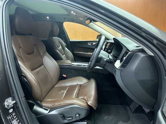 ボルボ ＸＣ６０ T5 AWD インスクリプション 千葉県 2019(令1)年 7.1万km メープルブラウンM パノラマＳＲ　/茶革シート　/ｈａｒｍａｎｋａｒｄｏｎサウンド　/ＨＵＤ　/ＡＣＣ　/ナビ　/３６０°/Ｂｌｕｅｔｏｏｔｈ接続　/シートヒーター　/ベンチレーション　/電動リアゲート　/パークアシスト　/衝突軽減Ｂ　/ＢＳＭ