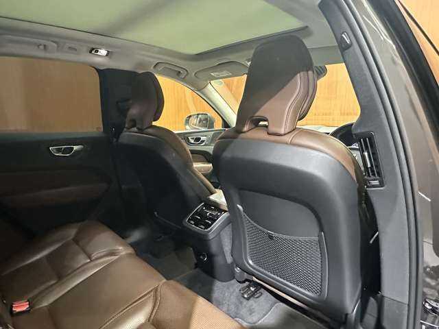 ボルボ ＸＣ６０ T5 AWD インスクリプション 千葉県 2019(令1)年 7.1万km メープルブラウンM パノラマＳＲ　/茶革シート　/ｈａｒｍａｎｋａｒｄｏｎサウンド　/ＨＵＤ　/ＡＣＣ　/ナビ　/３６０°/Ｂｌｕｅｔｏｏｔｈ接続　/シートヒーター　/ベンチレーション　/電動リアゲート　/パークアシスト　/衝突軽減Ｂ　/ＢＳＭ