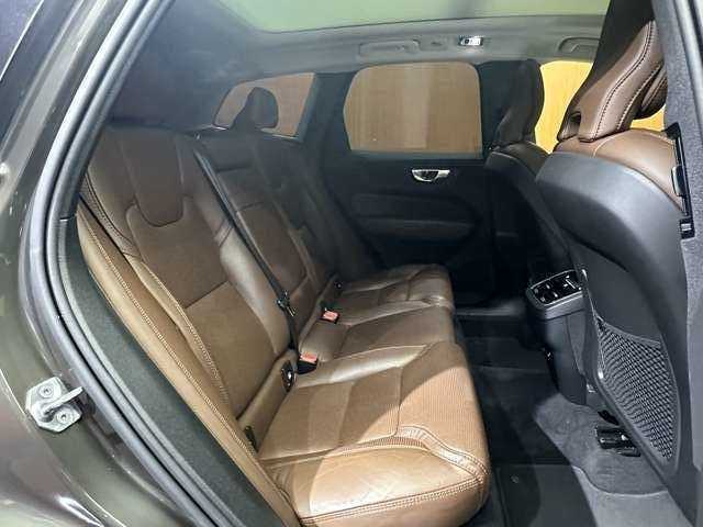 ボルボ ＸＣ６０ T5 AWD インスクリプション 千葉県 2019(令1)年 7.1万km メープルブラウンM パノラマＳＲ　/茶革シート　/ｈａｒｍａｎｋａｒｄｏｎサウンド　/ＨＵＤ　/ＡＣＣ　/ナビ　/３６０°/Ｂｌｕｅｔｏｏｔｈ接続　/シートヒーター　/ベンチレーション　/電動リアゲート　/パークアシスト　/衝突軽減Ｂ　/ＢＳＭ