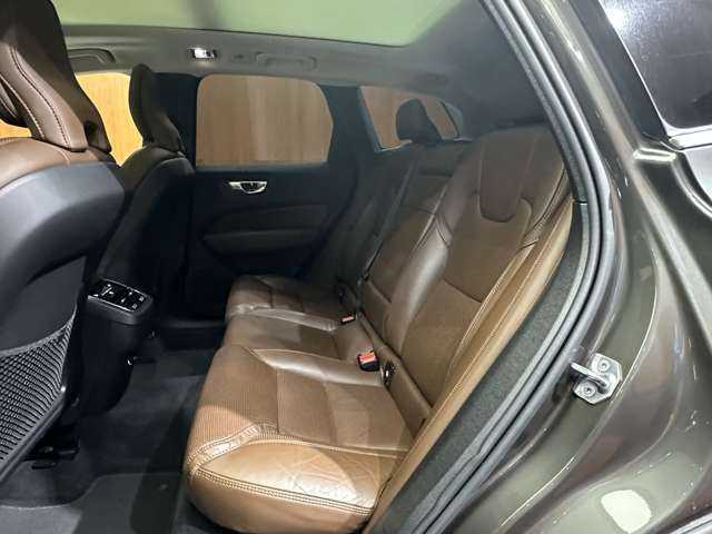 ボルボ ＸＣ６０ T5 AWD インスクリプション 千葉県 2019(令1)年 7.1万km メープルブラウンM パノラマＳＲ　/茶革シート　/ｈａｒｍａｎｋａｒｄｏｎサウンド　/ＨＵＤ　/ＡＣＣ　/ナビ　/３６０°/Ｂｌｕｅｔｏｏｔｈ接続　/シートヒーター　/ベンチレーション　/電動リアゲート　/パークアシスト　/衝突軽減Ｂ　/ＢＳＭ
